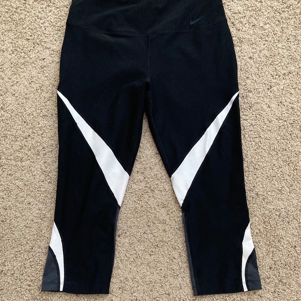 Nike cropped workout pants